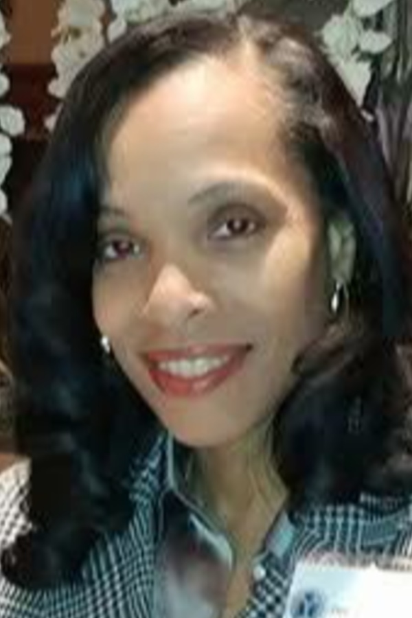Cruise Brothers Travel Agent Deedra Cowart